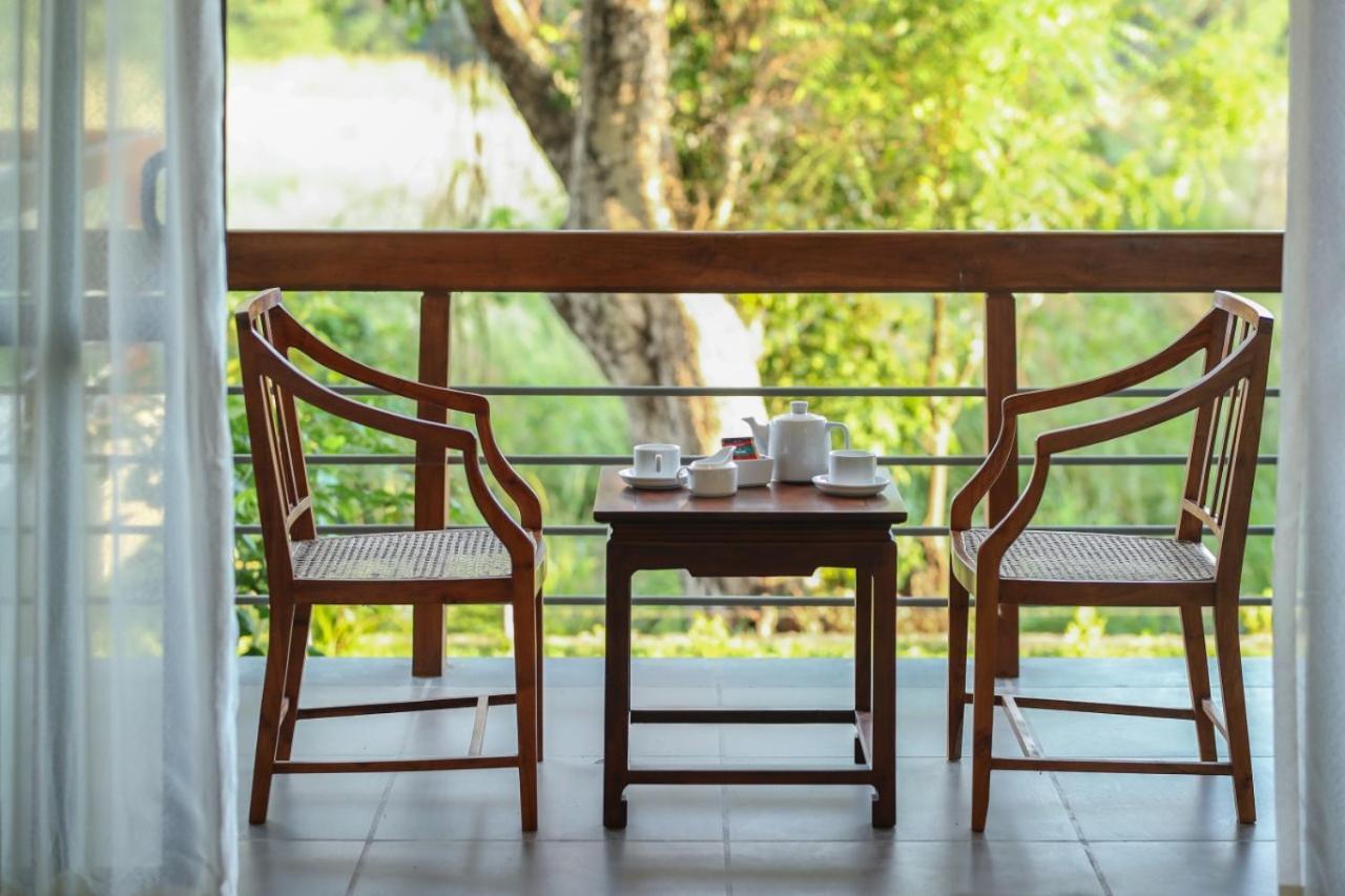 Manthila Hotel Anuradhapura Exterior foto